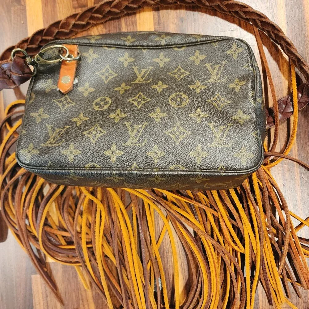 Revamped boho vintage Louis Vuitton crossbody fringe bag - Picture 3 of 4